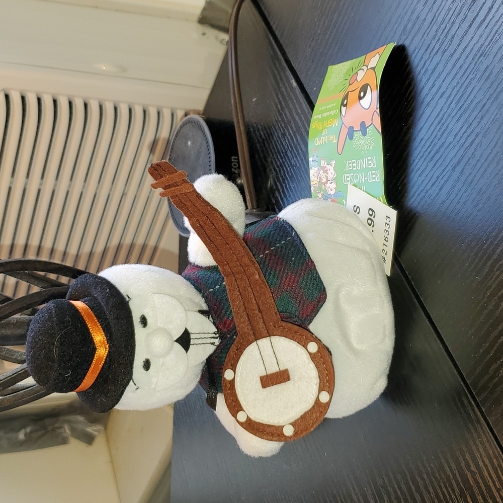 The ISLAND of Misfit TOYS  SAM THE SNOWMAN
